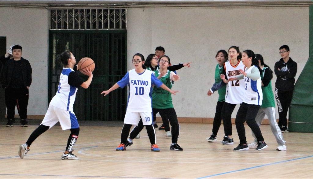 (图为 女篮精彩瞬间 曾凯鸿 摄)