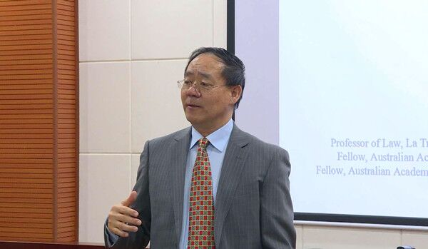 (图为 陈建福教授)